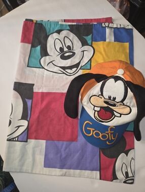 Disney Bundle - Goofy Hat & Vintage Pillow Case